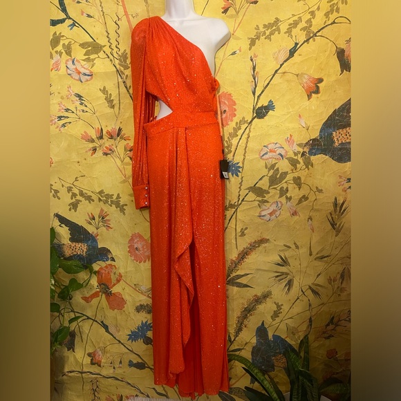Anthropologie Ieena for Mac Duggal Sequin One-Shoulder Cutout Gown
Mac Duggal